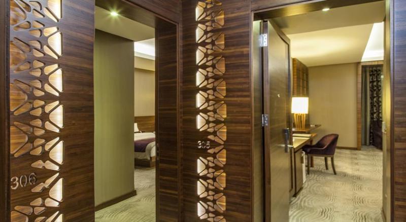 Gold Majesty Hotel Бурса Екстериор снимка